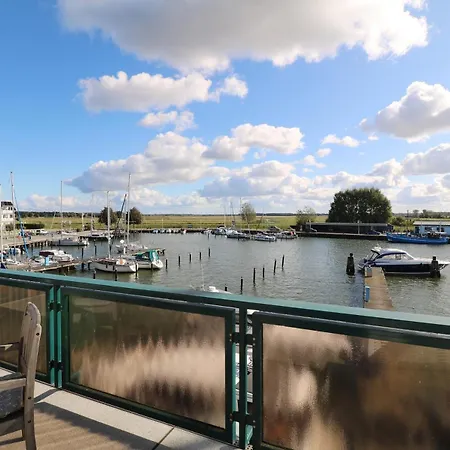 Mein Hafen Mit Yachthafenblick Terrasse Strandkorb Wlan Parkplatz Apartament *